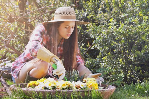 Site risk assessment during professional garden maintenance